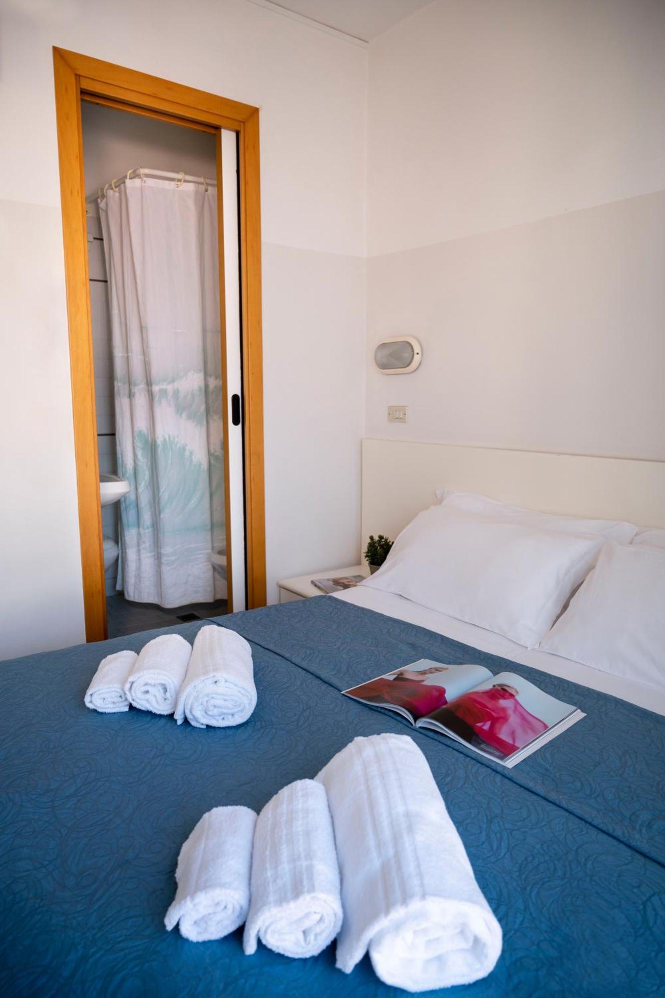 Hotel Selene - Vista Mare Riccione Quarto foto