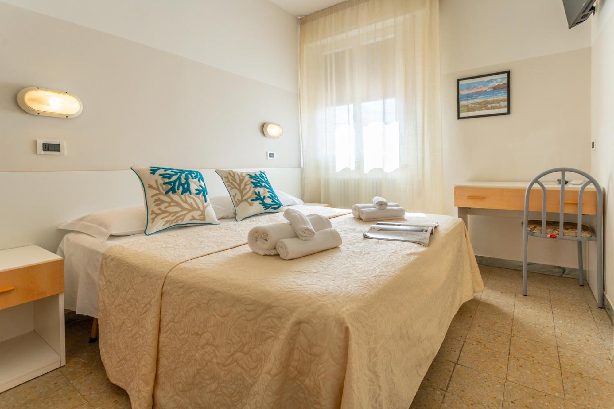 Hotel Selene - Vista Mare Riccione Exterior foto